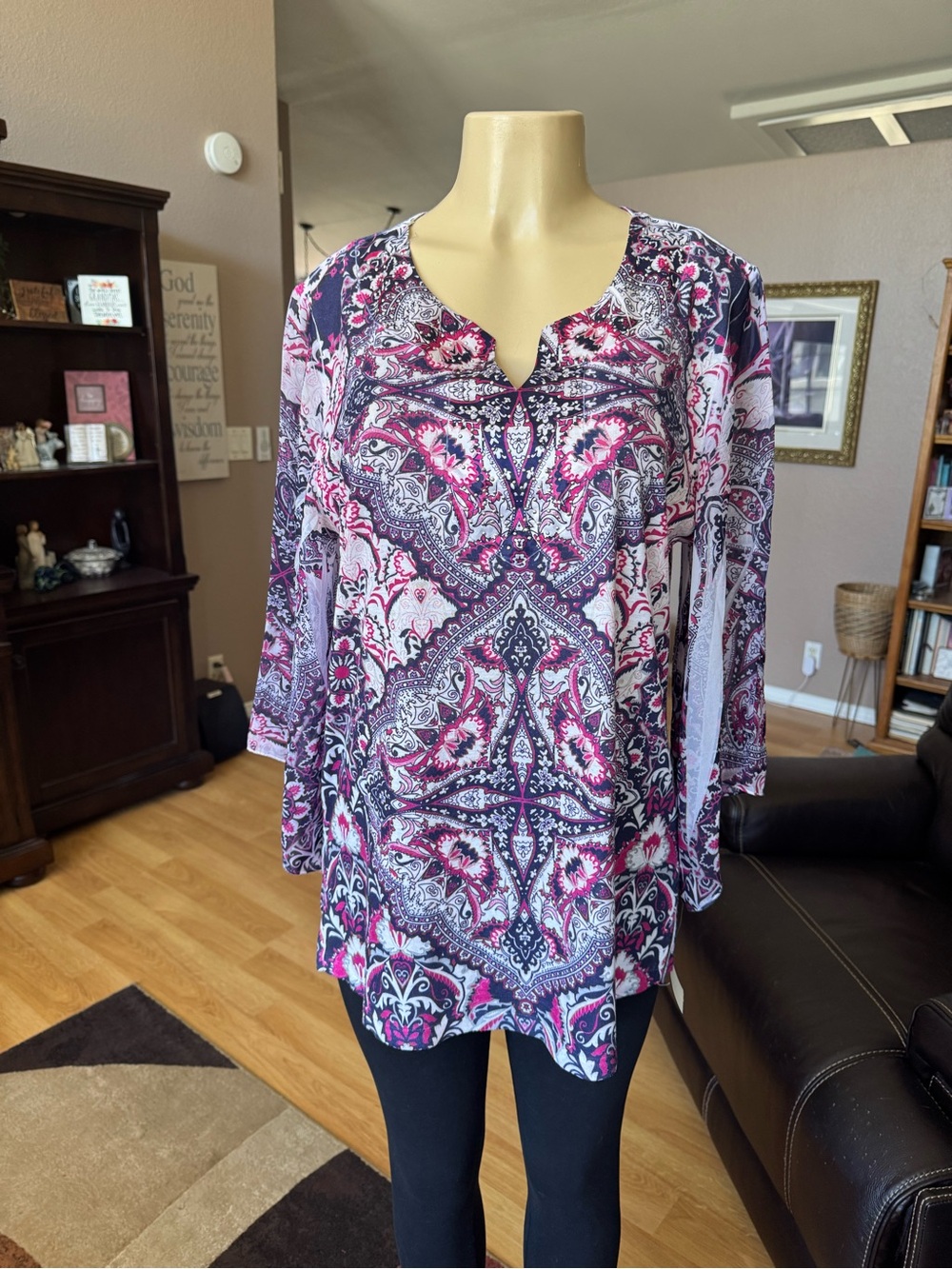 JM Collection red, black & white paisley V-neck blouse-size XL